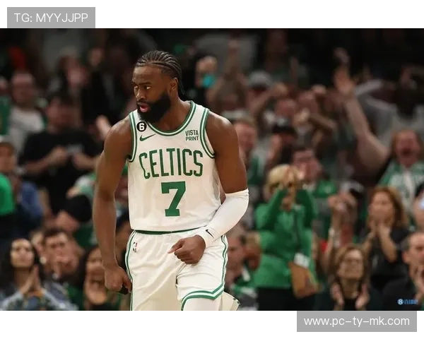 杰伦布朗Twitch直播自曝苦恼发际线问题引网友热议 杰伦布朗Twitch直播自曝苦恼发际线问题引网友热议